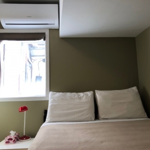 Chambre double standard cl'imatisée avec salle de bain privée